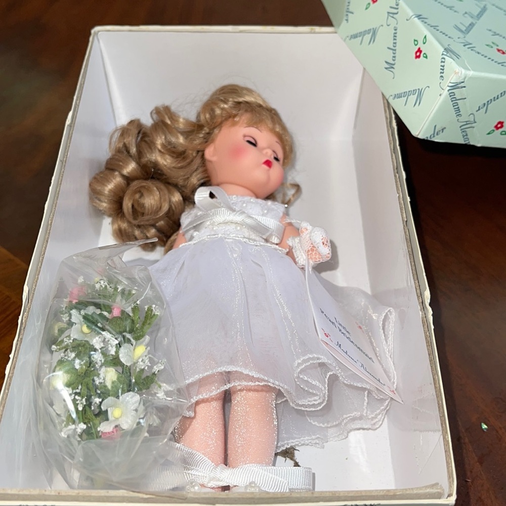 Madame Alexander Little Pearl Bridesmaid